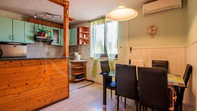 Apartment Vanja พูลา ภายนอก รูปภาพ
