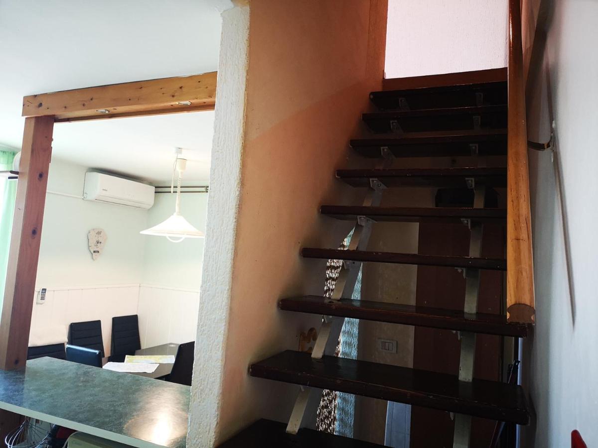 Apartment Vanja พูลา ภายนอก รูปภาพ